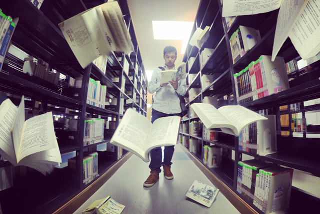 化粧品総合案内板